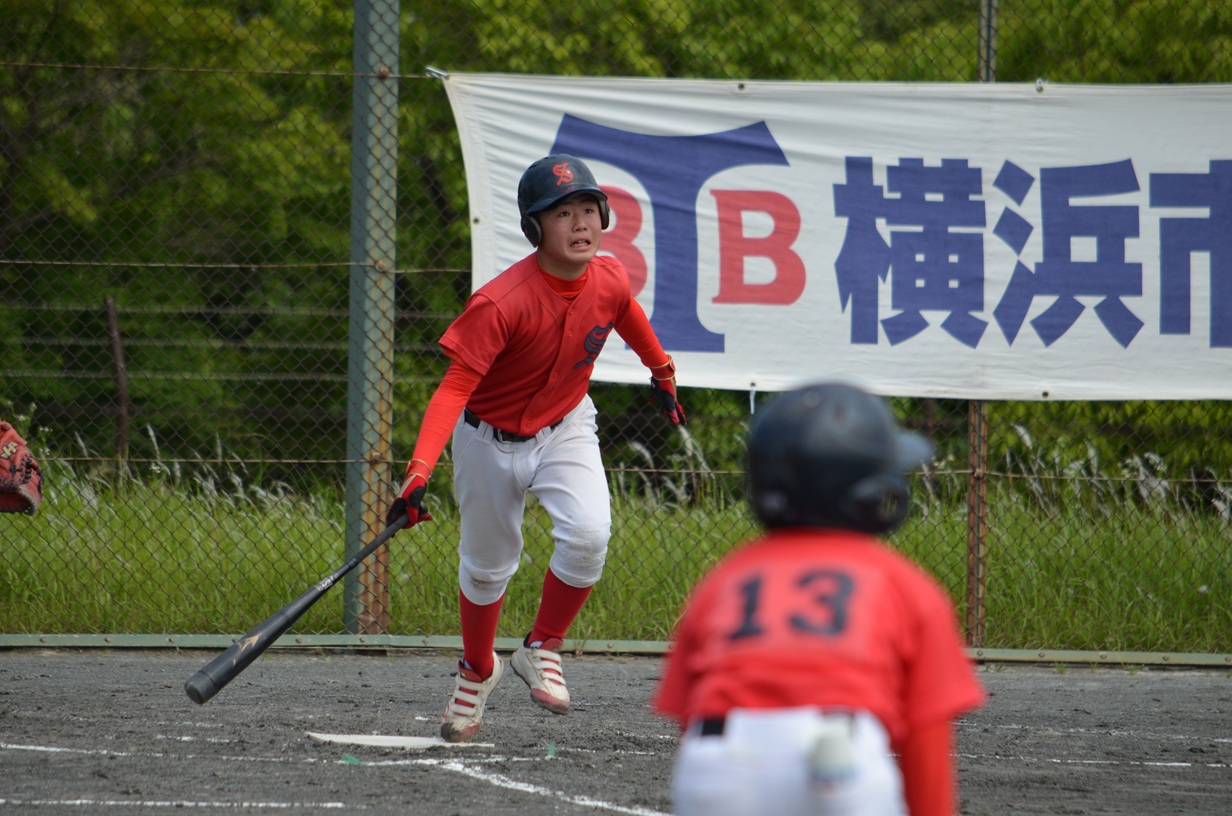 
さすが4番！　警戒されている中でマルチヒット炸裂！　ナイスバッティングでした！
