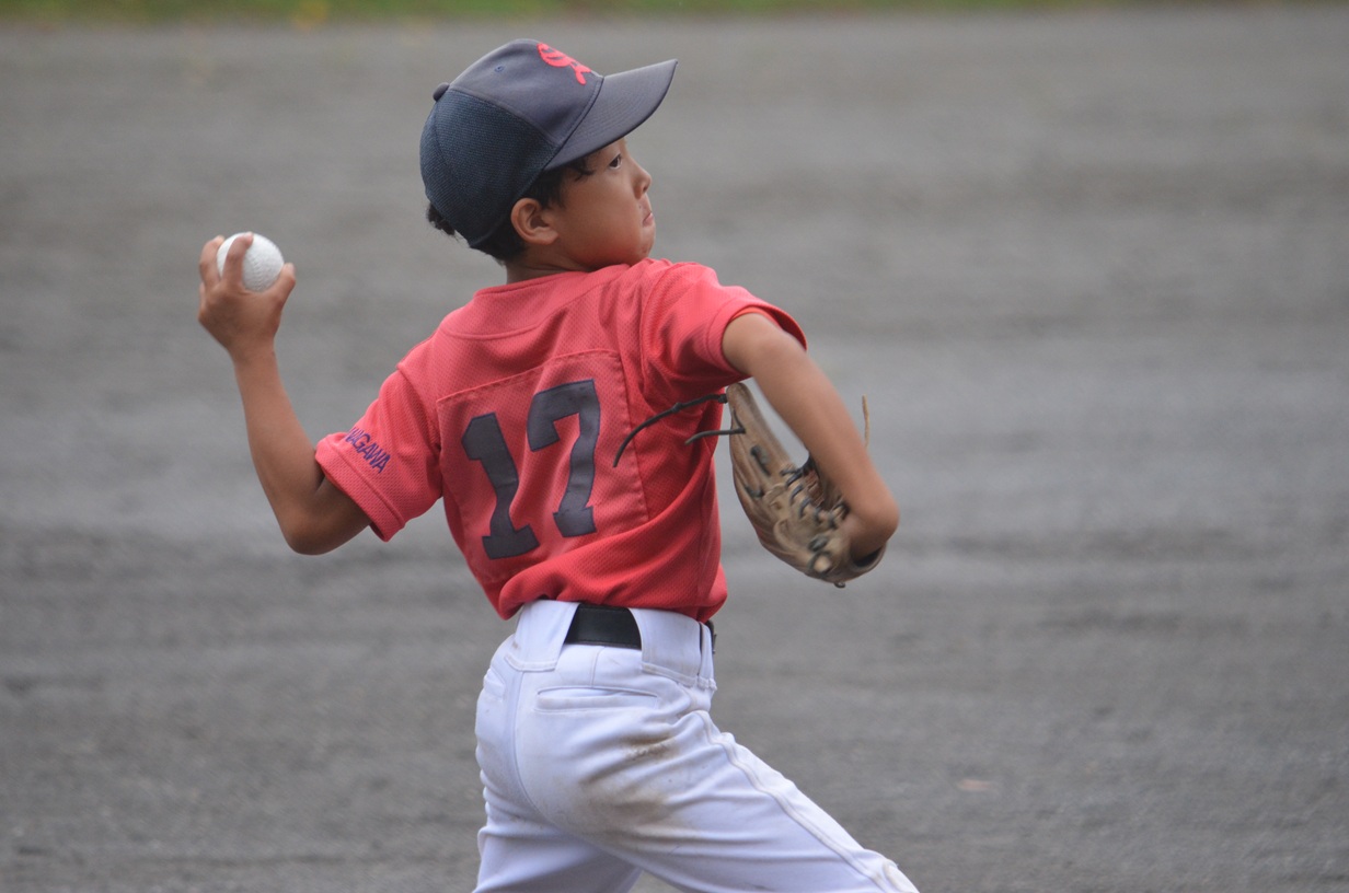 
スローボールを覚えてピッチングスタイルを確立しましたね！　大谷選手と同じ17番がまぶしいナイスピッチングでした！
