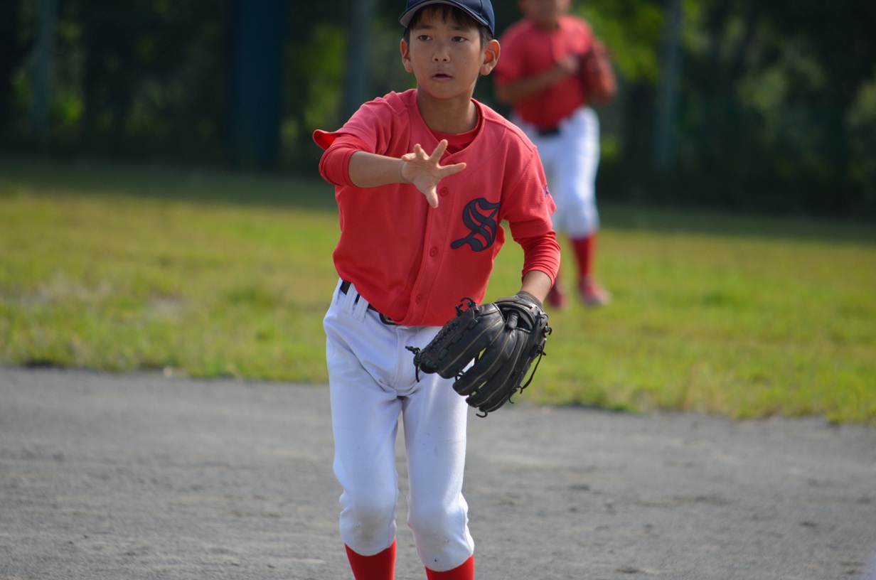 
2イニング分（6個）以上のアウトに関わる活躍！　相手チームから見れば「どうしても抜けないセカンド」だったのではないでしょうか。　堅守でチームをしっかり支えてくれました！
