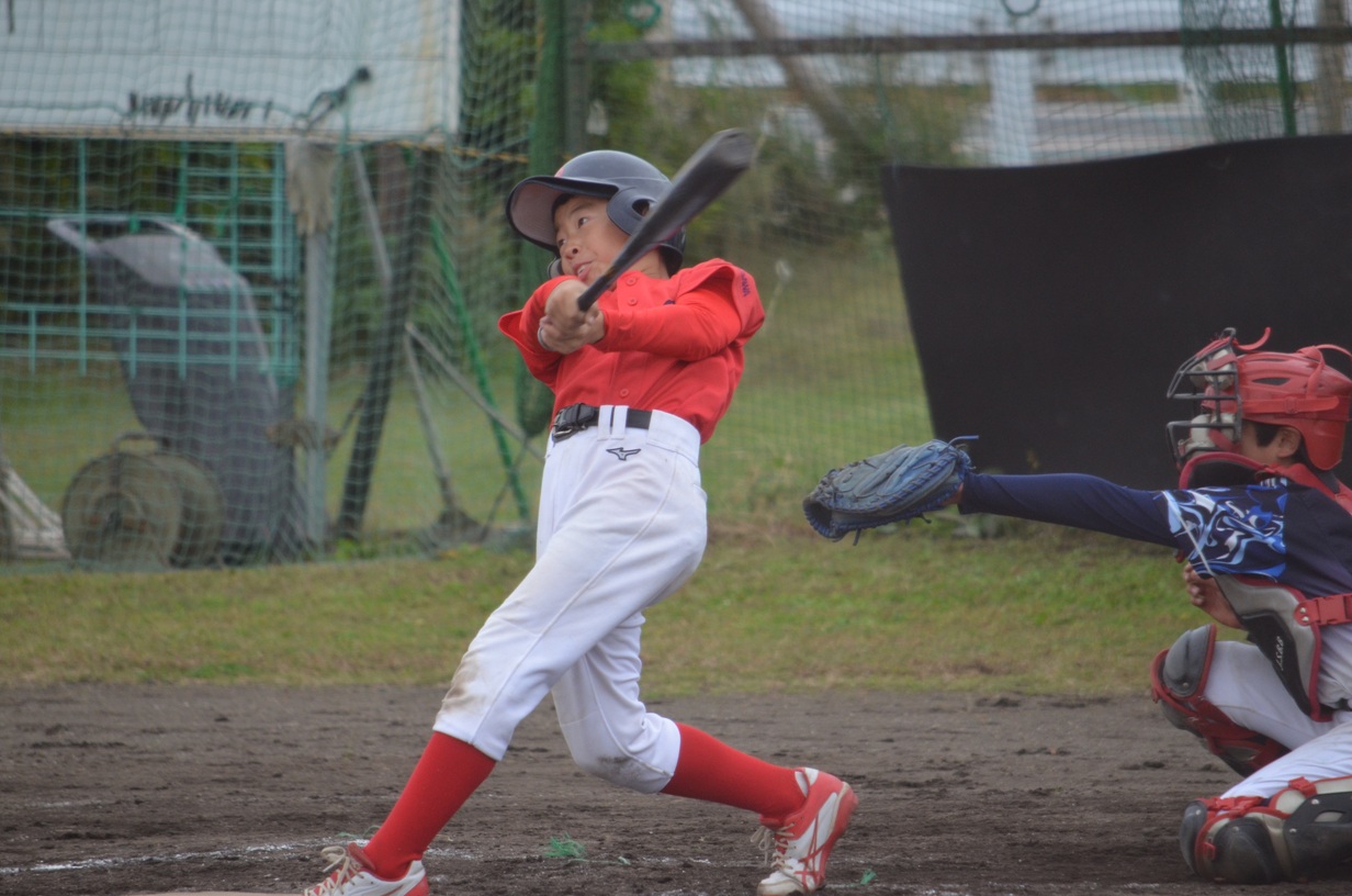 
今日は4番を任されてチーム唯一のヒット！　ナイスバッティングでした！　
