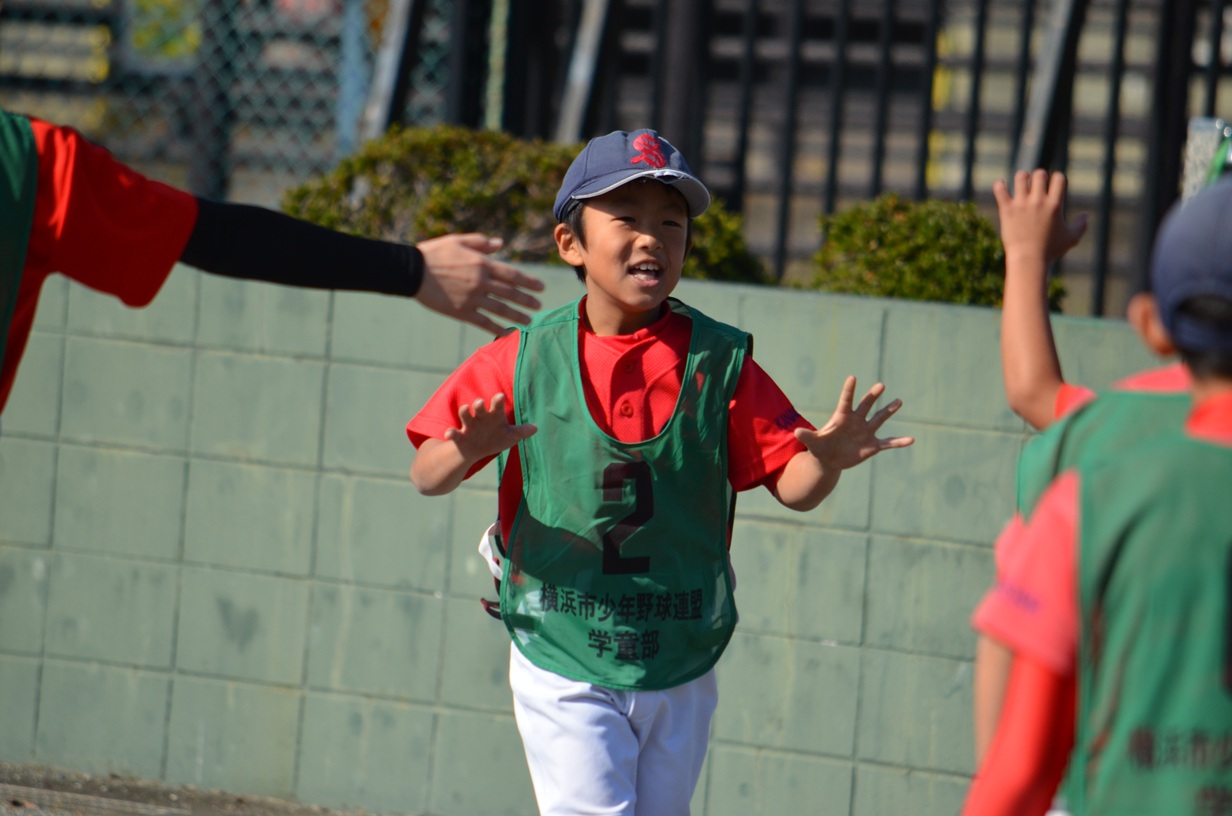 
打撃開眼でスリーベース＆ホームラン！　ナイスバッティングでした！　通常の野球の方でも期待してますよー！
