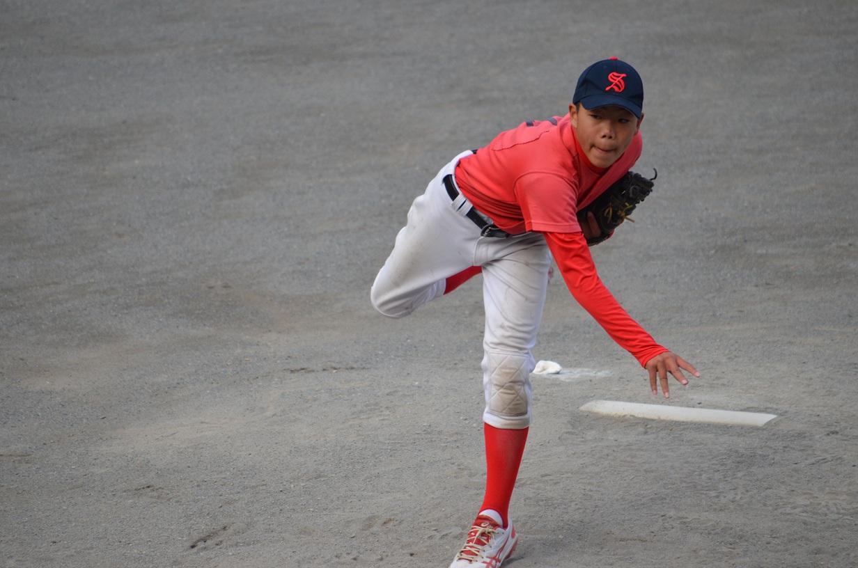 
5回2/3を1失点！　できるだけ長いイニングを投げることが求められた中、しっかり役目を果たすナイスピッチングでした！
