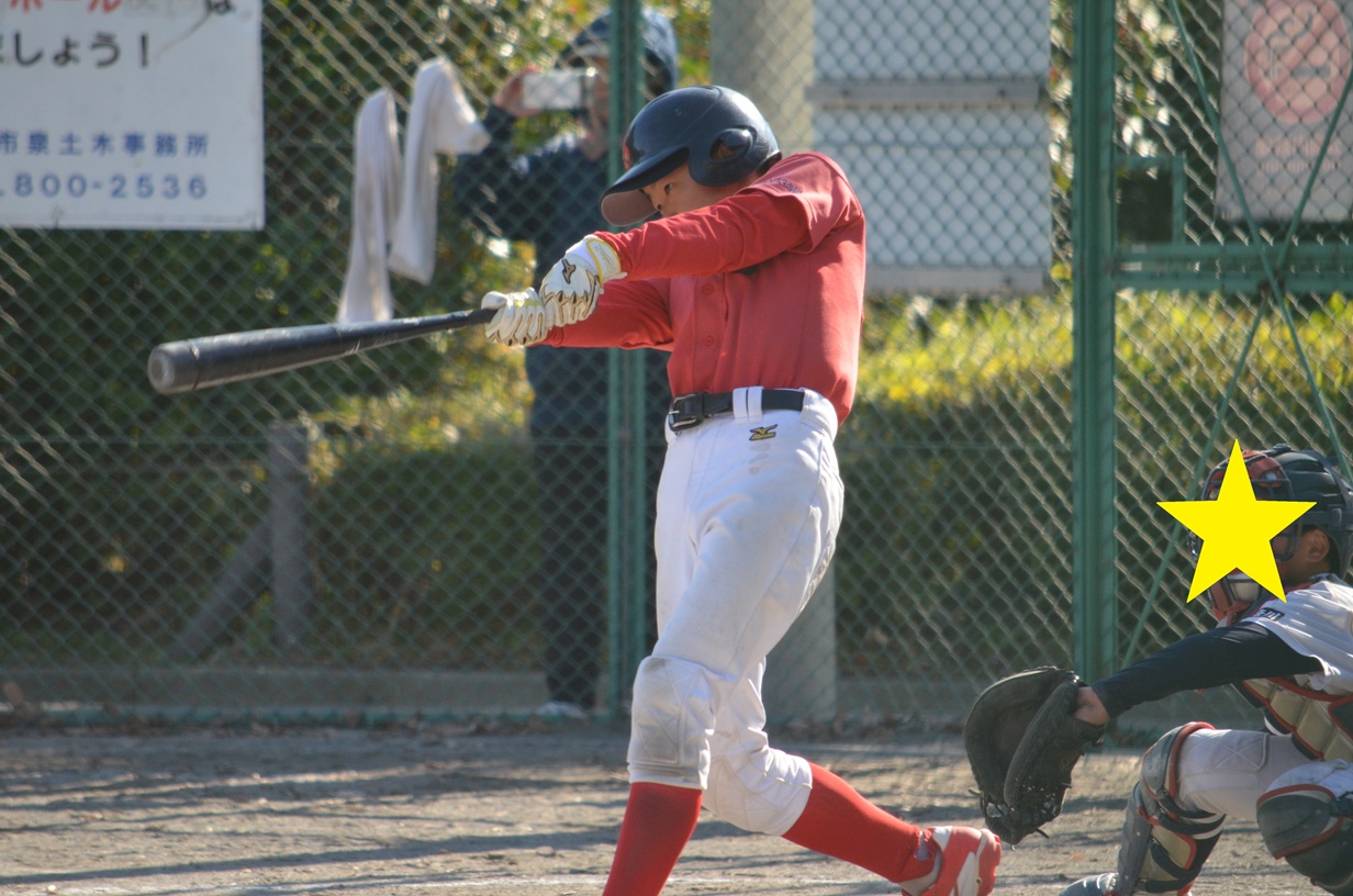 
カキーン！　意地のタイムリーツーベースヒットォーーー！　ナイスバッティングでした！
