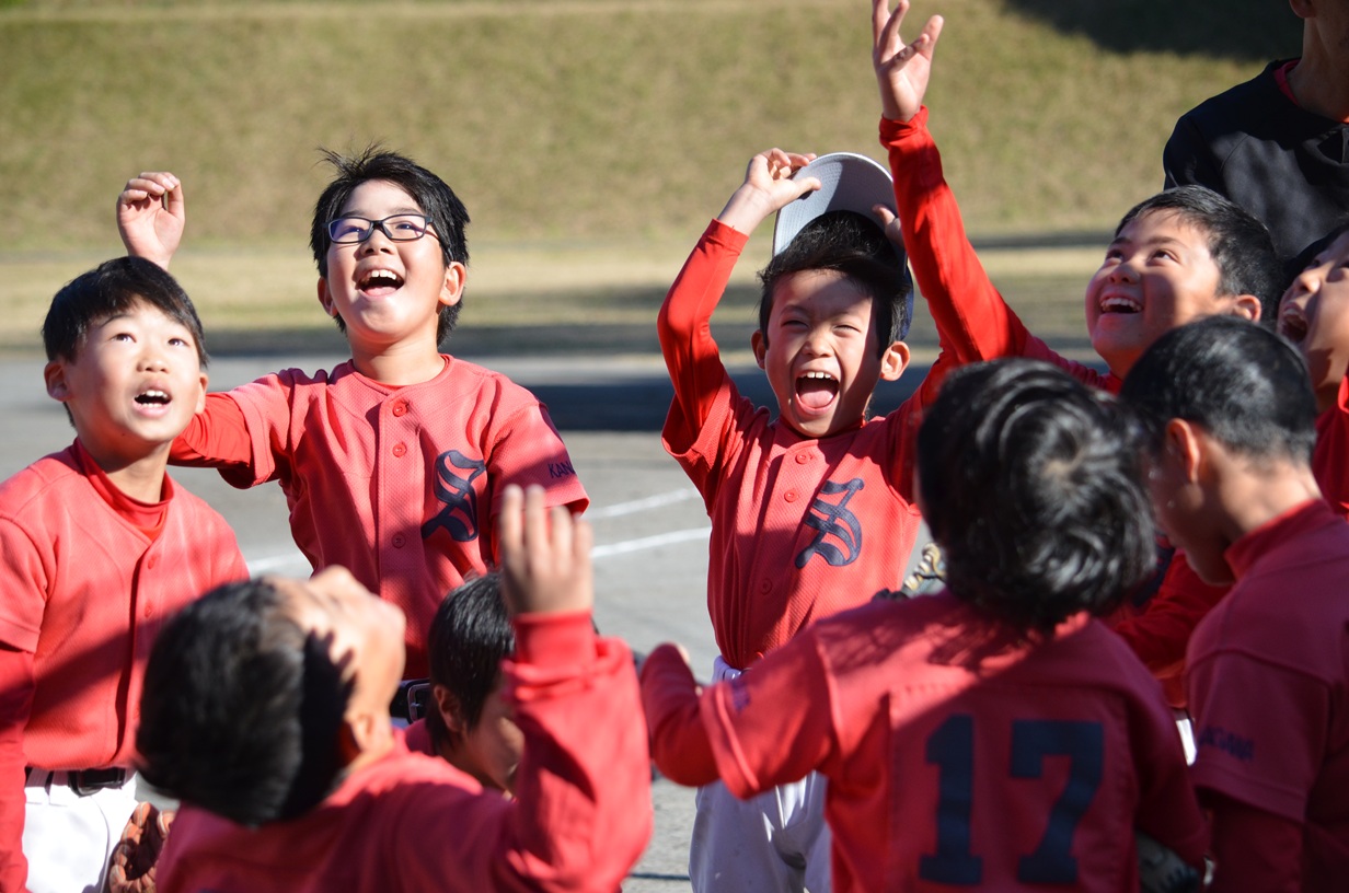 
すごいぞ、すごいぞ、低学年！　優勝オメデトーーー！
