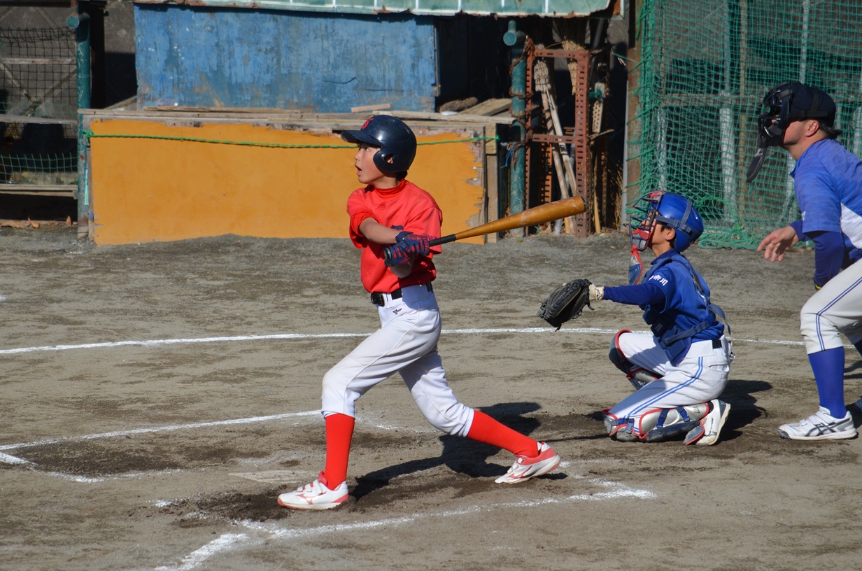 
出ましたヒット！　今シーズンへの意気込みが伝わるナイスバッティングでした！
