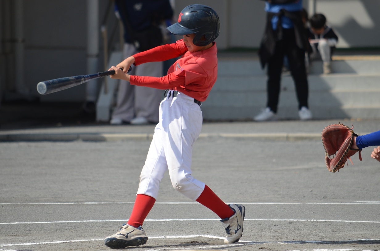 
バッキーン！とかっ飛ばし、ランニングホームランホームラン！　ナイスバッティングでした！
