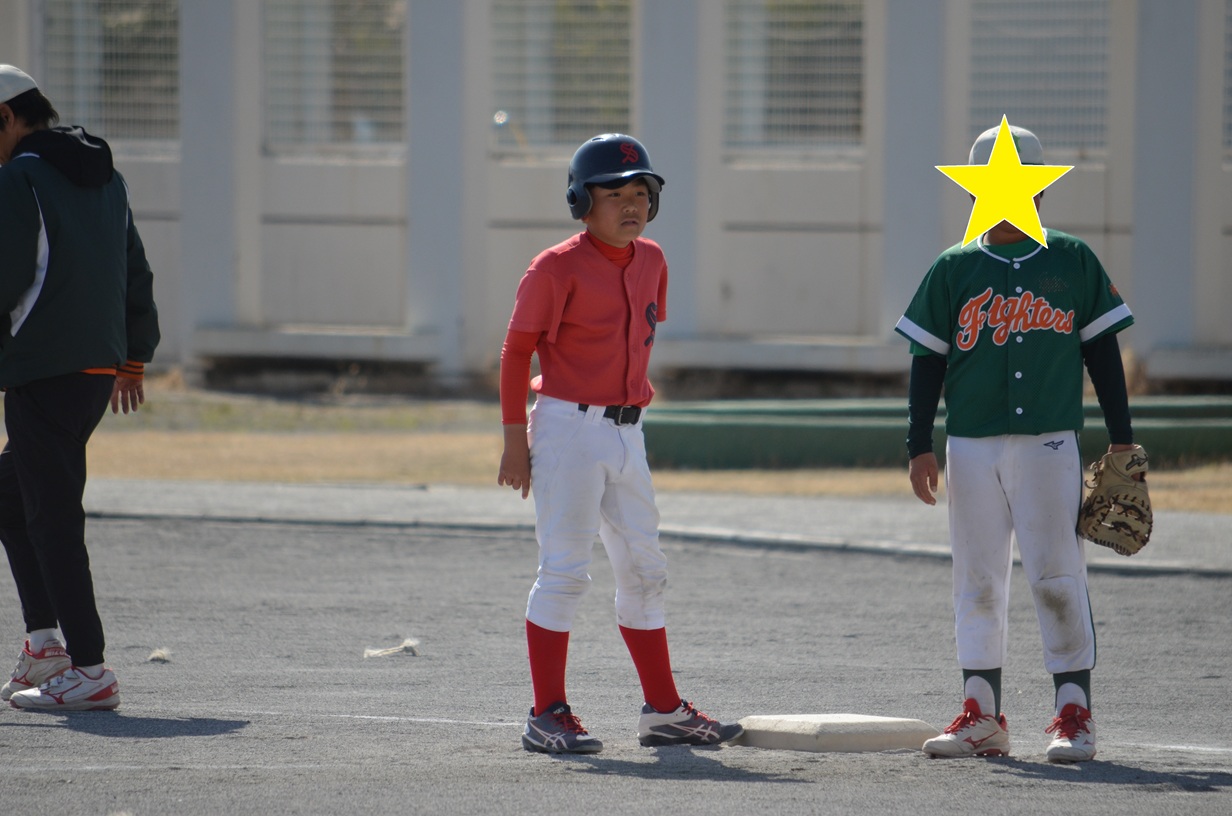 
ラッキーな形でしたが、先制のタイムリー！　さぁ、ここからどんどん爆発していきましょー！
